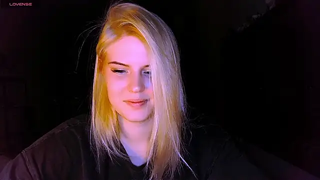 VoluptuousDreams online show from March 2025 04:43:02 PM