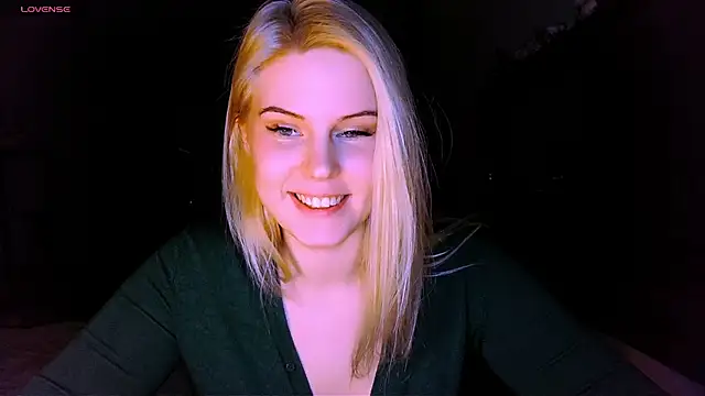 VoluptuousDreams online show from March 2025 03:58:02 PM