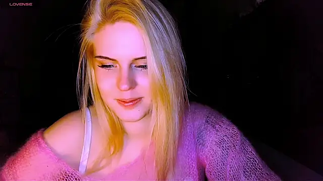 VoluptuousDreams online show from March 2025 06:14:01 PM