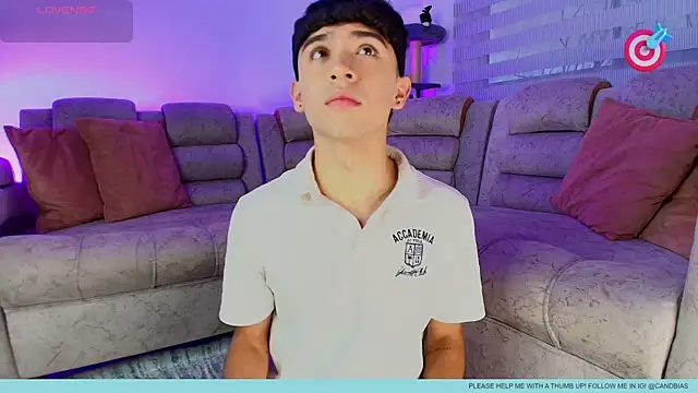 Snapshot of Niico_Cruz chatting on October 2025 10:36:01 PM Niico Cruz online show from October 2025 10:36:01 PM