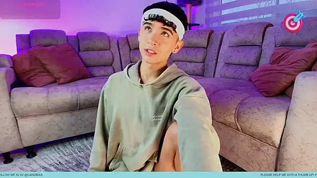 Snapshot of Niico_Cruz chatting on October 2025 10:25:02 PM Niico Cruz online show from October 2025 10:25:02 PM