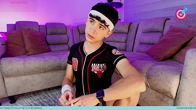 Snapshot of Niico_Cruz chatting on November 2025 11:26:02 PM Niico Cruz online show from November 2025 11:26:02 PM