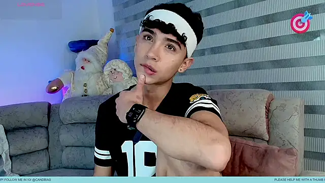 Snapshot of Niico_Cruz chatting on December 2025 11:02:01 PM Niico Cruz online show from December 2025 11:02:01 PM