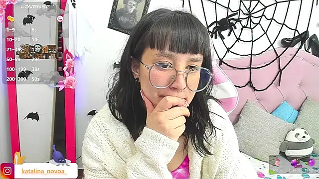 Katalina novoa online show from October 2025 02:12:02 AM