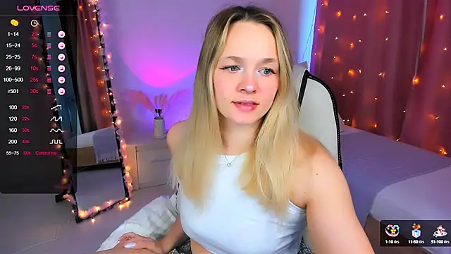 Snapshot of SherillBrill chatting on February 2025 07:45:02 AM SherillBrill online show from February 2025 07:45:02 AM