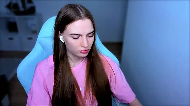 StellaLawless online show from October 2025 08:15:01 PM