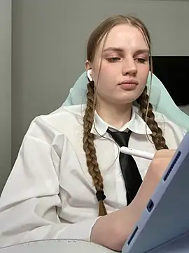 Snapshot of StellaLawless chatting on March 2026 02:04:02 AM StellaLawless online show from March 2026 02:04:02 AM