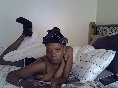 Snapshot of Sweet_Bear chatting on March 2025 04:38:02 AM Sweet Bear online show from March 2025 04:38:02 AM