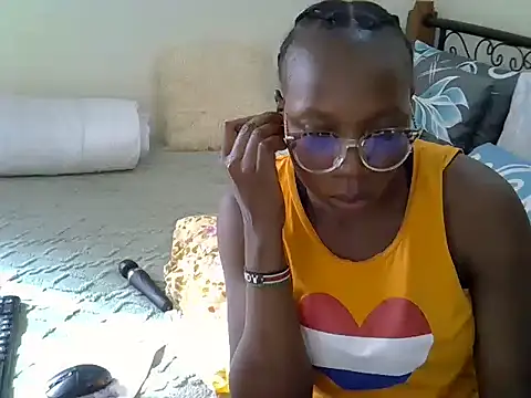 Sweet Bear online show from May 2026 01:18:02 PM