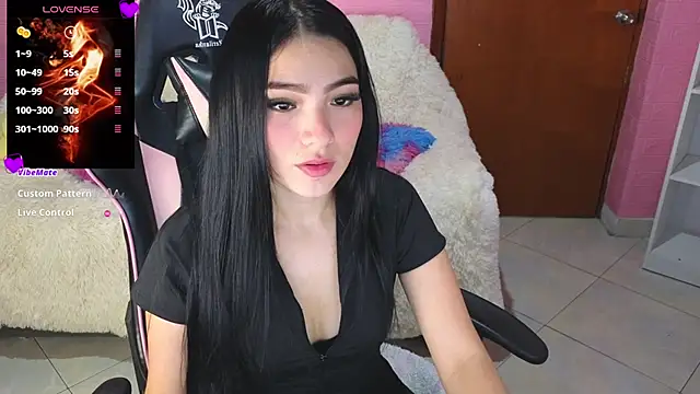 Snapshot of keity_moon chatting on February 2025 01:48:02 PM keity moon online show from February 2025 01:48:02 PM
