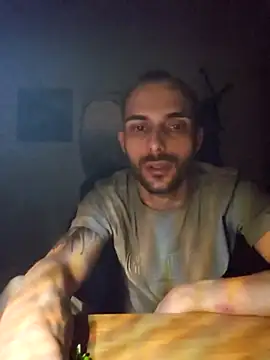 Snapshot of denisxlRo chatting on January 2026 01:10:02 AM denisxlRo online show from January 2026 01:10:02 AM