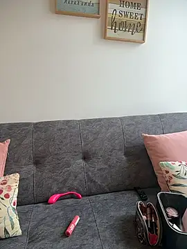 valecruz903 online show from October 2025 04:30:02 PM