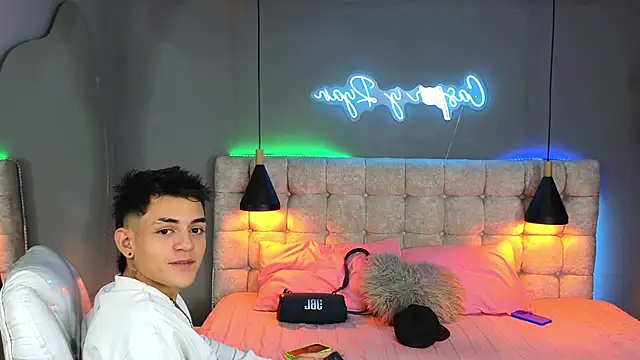 Snapshot of Paradise_boy_s chatting on December 2024 11:24:01 PM Paradise boy s online show from December 2024 11:24:01 PM