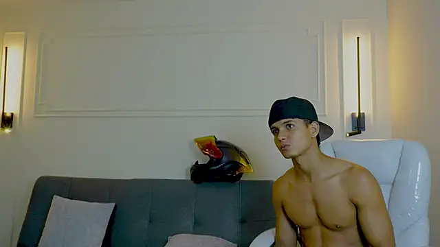 Snapshot of Paradise_boy_s chatting on January 2025 11:04:01 PM Paradise boy s online show from January 2025 11:04:01 PM