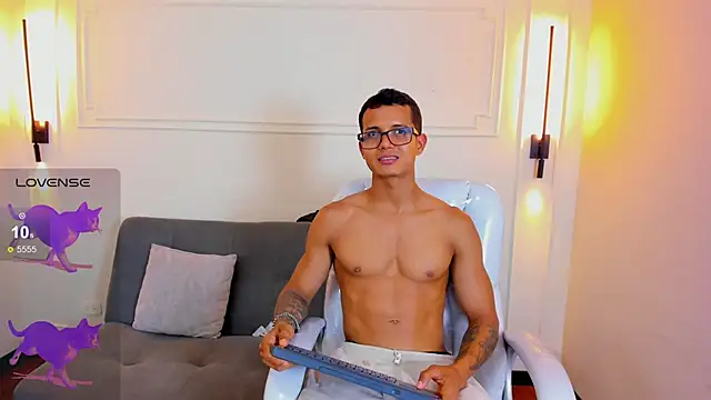 Paradise boy s online show from February 2026 06:50:01 PM