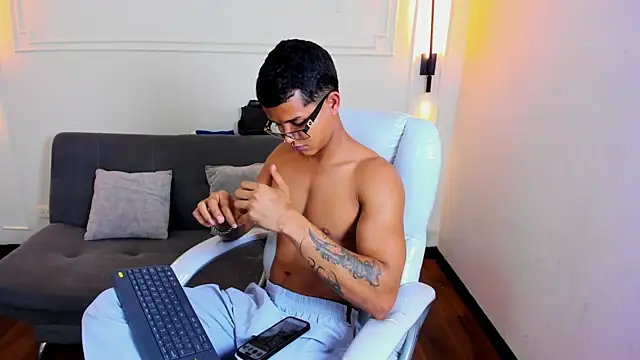 Paradise boy s online show from March 2026 06:46:01 PM