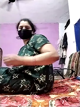 Snapshot of Ruksar-Pathan chatting on February 2025 06:11:02 AM Ruksar-Pathan online show from February 2025 06:11:02 AM