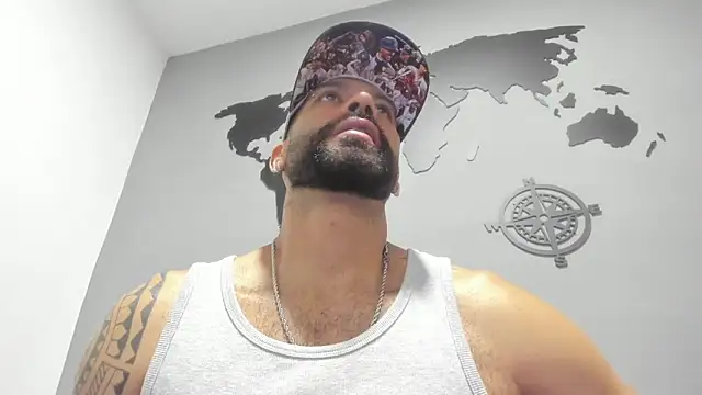 Snapshot of Yorby_Maxx1 chatting on March 2025 11:12:02 PM Yorby Maxx1 online show from March 2025 11:12:02 PM