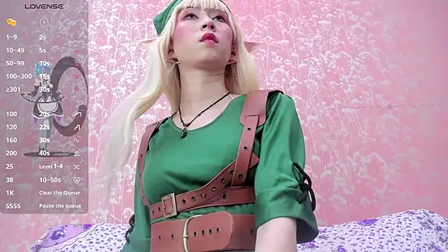 NEZUKO MITSURI online show from May 2026 05:43:01 PM