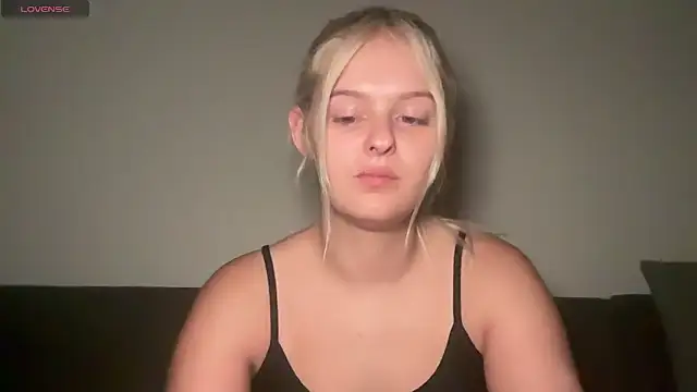 Snapshot of Allylove03 chatting on November 2025 05:11:01 PM Allylove03 online show from November 2025 05:11:01 PM