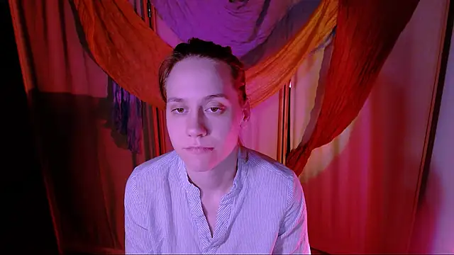 Malinax online show from November 2025 10:32:02 PM