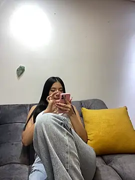 Snapshot of eva_elifee chatting on December 2025 01:25:01 AM eva elifee online show from December 2025 01:25:01 AM