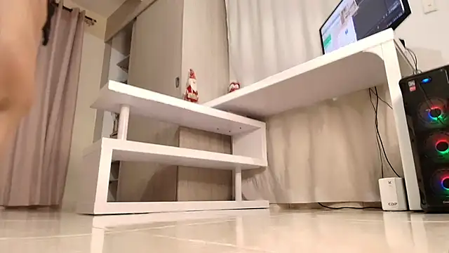 amelyaDreams online show from December 2024 05:18:02 PM