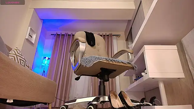 amelyaDreams online show from February 2025 11:26:01 PM