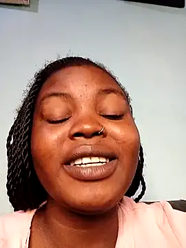 Snapshot of freaky_belle chatting on September 2025 08:26:01 AM freaky belle online show from September 2025 08:26:01 AM