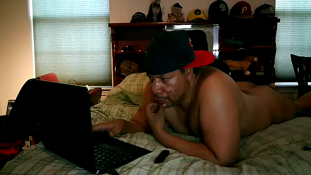 Snapshot of pimpdaddy4ever chatting on January 2025 06:38:01 PM pimpdaddy4ever online show from January 2025 06:38:01 PM