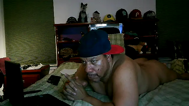 Snapshot of pimpdaddy4ever chatting on January 2025 05:42:02 AM pimpdaddy4ever online show from January 2025 05:42:02 AM
