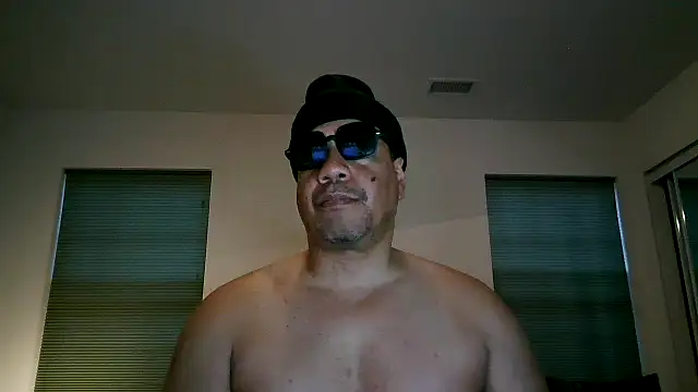 Snapshot of pimpdaddy4ever chatting on March 2025 10:49:02 PM pimpdaddy4ever online show from March 2025 10:49:02 PM