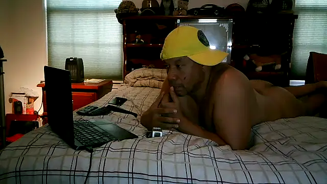 Snapshot of pimpdaddy4ever chatting on April 2026 11:55:01 AM pimpdaddy4ever online show from April 2026 11:55:01 AM