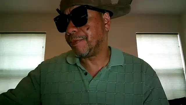 Snapshot of pimpdaddy4ever chatting on April 2026 07:07:02 PM pimpdaddy4ever online show from April 2026 07:07:02 PM