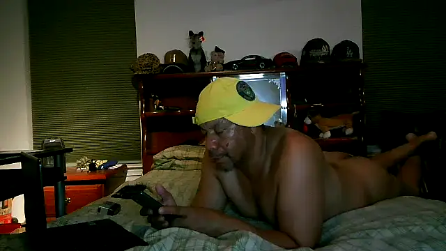 Snapshot of pimpdaddy4ever chatting on May 2026 03:35:02 AM pimpdaddy4ever online show from May 2026 03:35:02 AM