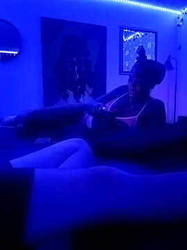 Snapshot of Applebottomup chatting on November 2025 03:17:02 PM Applebottomup online show from November 2025 03:17:02 PM