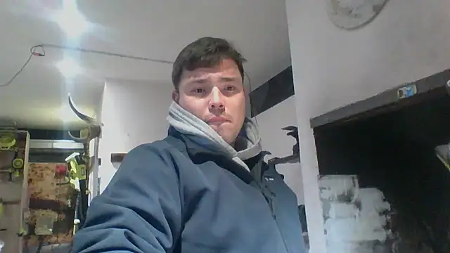 Snapshot of DirtyRcride chatting on January 2025 03:29:01 AM DirtyRcride online show from January 2025 03:29:01 AM