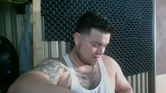 Snapshot of DirtyRcride chatting on February 2025 07:34:01 AM DirtyRcride online show from February 2025 07:34:01 AM