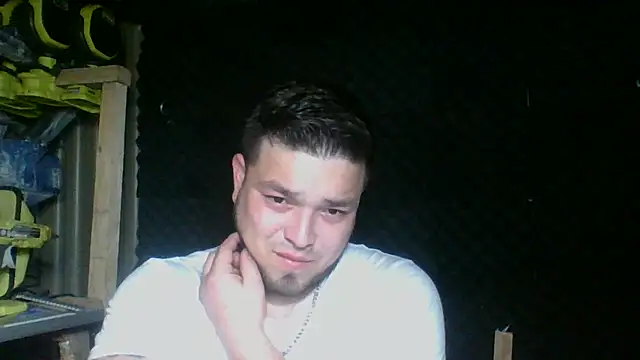 Snapshot of DirtyRcride chatting on March 2025 01:42:02 AM DirtyRcride online show from March 2025 01:42:02 AM