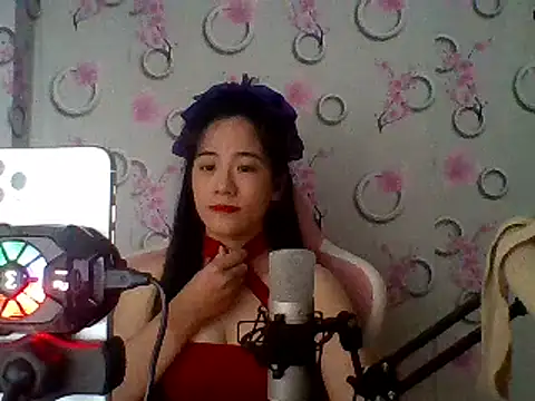 Snapshot of Nana-68 chatting on February 2025 12:51:02 PM Nana-68 online show from February 2025 12:51:02 PM