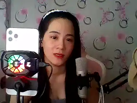 Snapshot of Nana-68 chatting on March 2025 04:39:02 AM Nana-68 online show from March 2025 04:39:02 AM