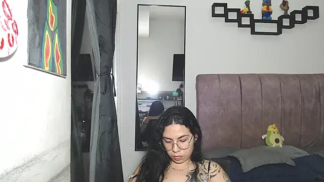 Snapshot of Liza_Thurner chatting on September 2025 03:08:02 AM Liza Thurner online show from September 2025 03:08:02 AM