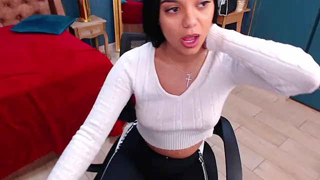 Snapshot of SerenaXMendez chatting on January 2025 07:55:02 AM SerenaXMendez online show from January 2025 07:55:02 AM