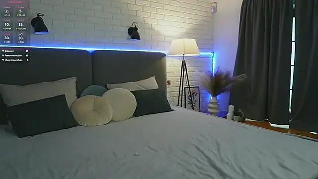 Snapshot of Viola__moon chatting on January 2025 12:48:01 PM Viola moon online show from January 2025 12:48:01 PM