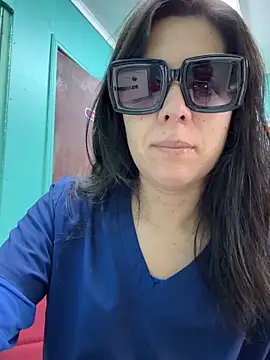 Snapshot of Reinacatchile chatting on March 2026 02:36:02 PM Reinacatchile online show from March 2026 02:36:02 PM