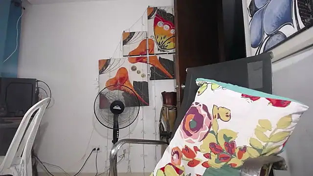 tsbigcock10incock online show from April 2026 10:30:01 AM
