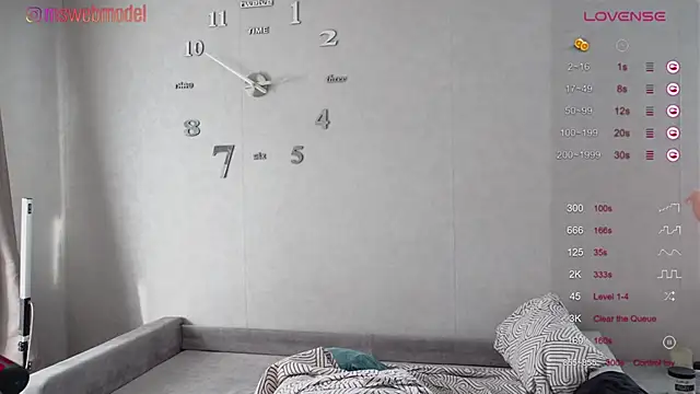 Snapshot of Ann_divine chatting on February 2025 04:52:02 AM Ann divine online show from February 2025 04:52:02 AM