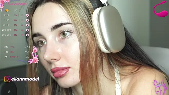 Snapshot of Ann_divine chatting on September 2025 04:45:02 AM Ann divine online show from September 2025 04:45:02 AM