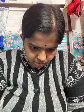 Snapshot of Beauty-queen chatting on December 2024 10:37:01 AM Beauty-queen online show from December 2024 10:37:01 AM