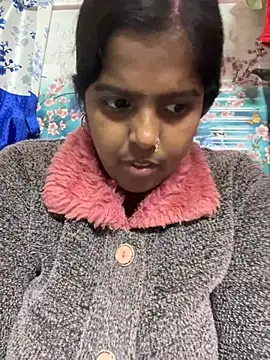 Snapshot of Beauty-queen chatting on January 2025 12:31:02 PM Beauty-queen online show from January 2025 12:31:02 PM
